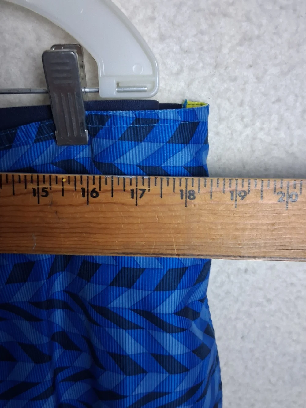 Nike Men's XXL Blue Chevron 8